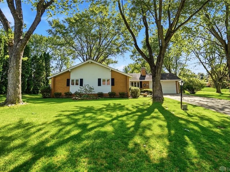 2701 Blue Rock Drive, Beavercreek, OH 45434 Photo 3