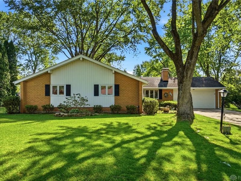 2701 Blue Rock Drive, Beavercreek, OH 45434 Photo 4