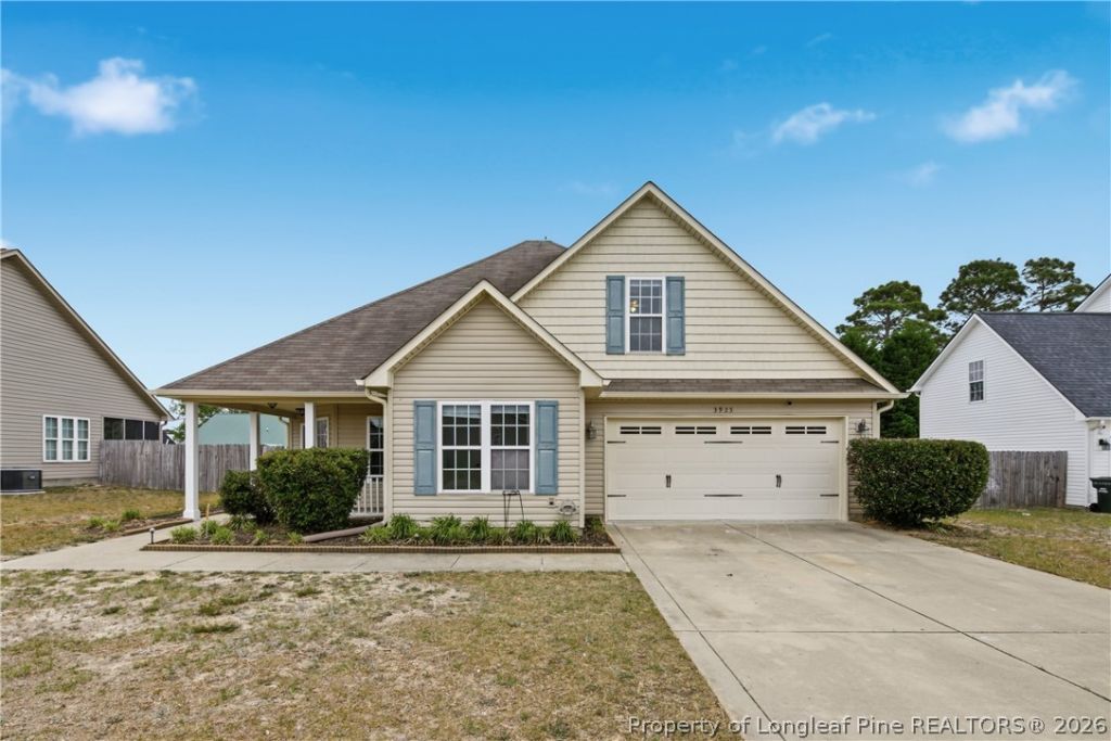 3925 Princess Amelia Lane, Hope Mills, NC 28348 Main Photo