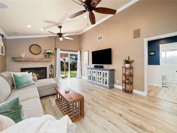 11442 212th St, Lakewood, CA 90715