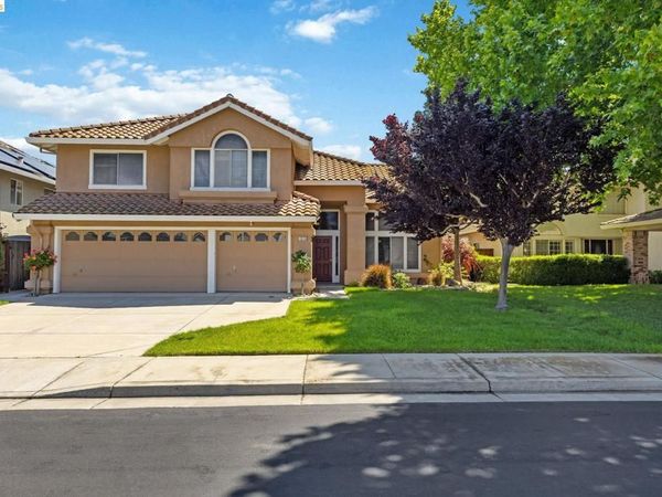 1826 Pelican Ct, Tracy, CA 95376