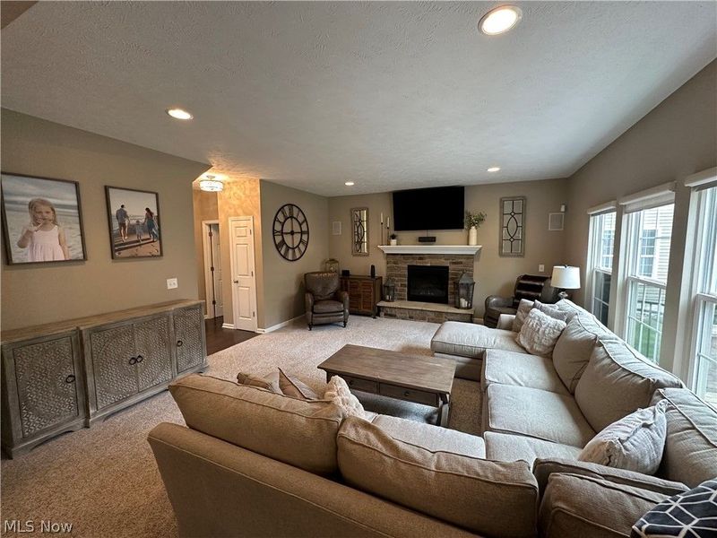 10363 Redbud Drive, Aurora, OH 44202 Photo 3