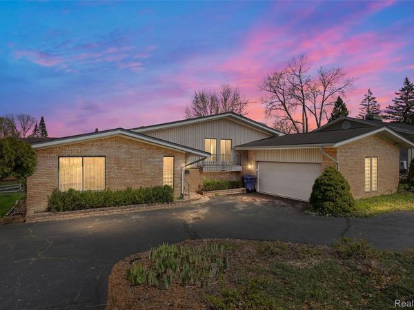 3036 Shawnee Lane, Waterford Township, Mi 48329