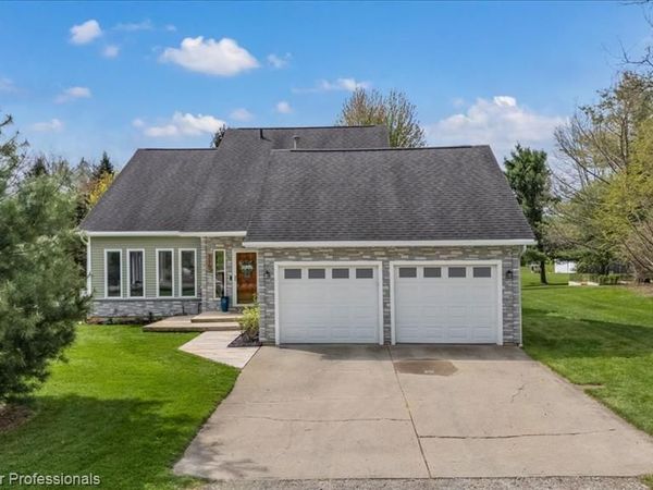 715 Eagle Hill, Brandon Twp, MI 48462
