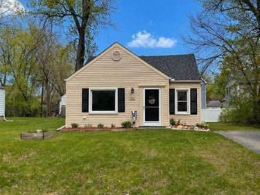 1535 MARYLESTONE Drive, West Bloomfield Twp, MI 48324