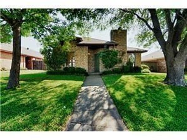 1114 Concord Drive , Mansfield, TX 76063