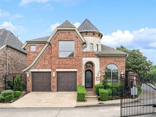 9131 Cochran Bluff Lane , Dallas, TX 75220