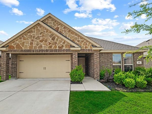 123 Arborside Drive, Waxahachie, TX 75165