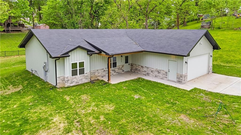 2944 N Highland Street, Avondale, MO 64117 Main Photo