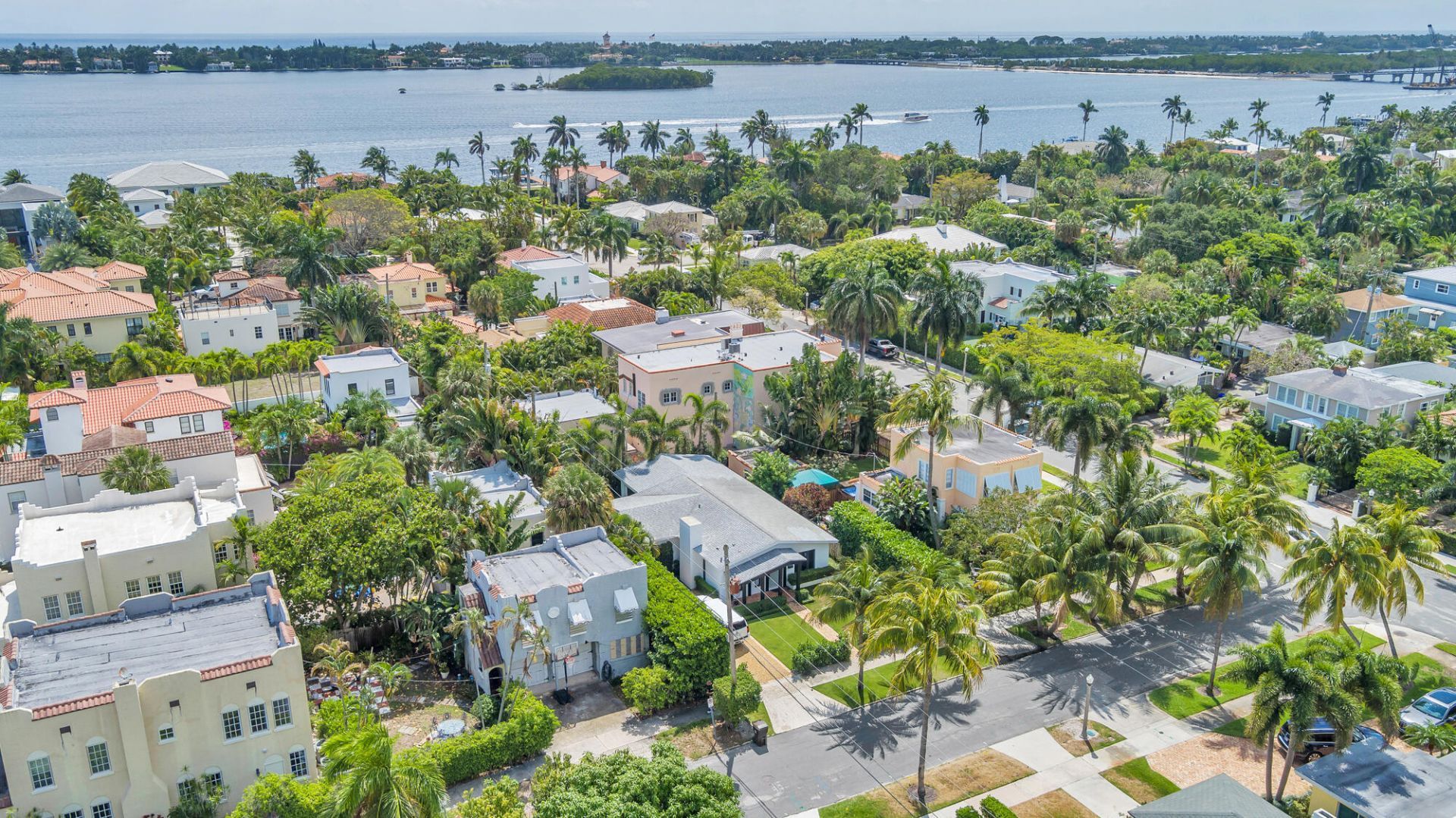 3210 Vincent Road, West Palm Beach, FL 33405 Photo