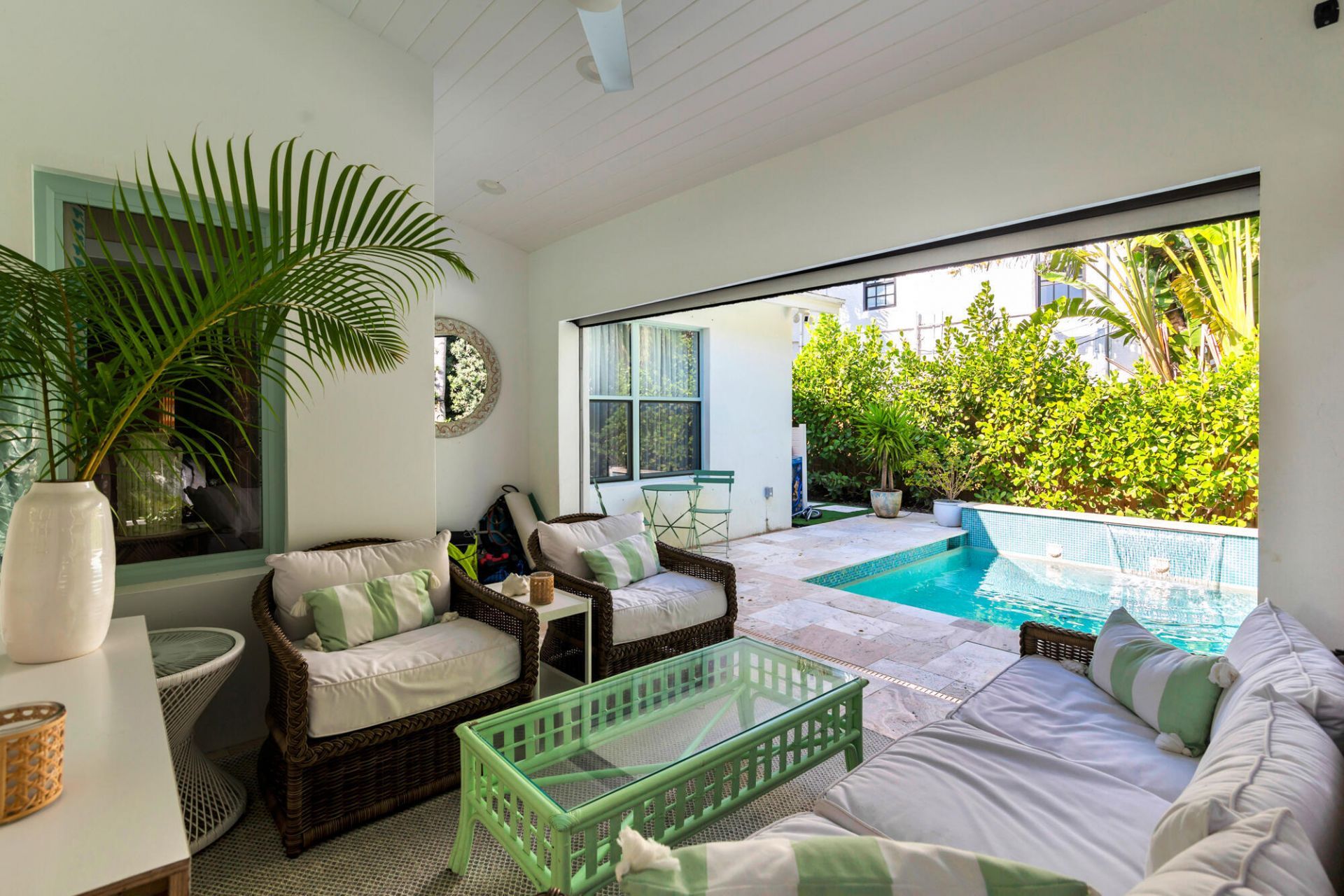 3210 Vincent Road, West Palm Beach, FL 33405 Photo