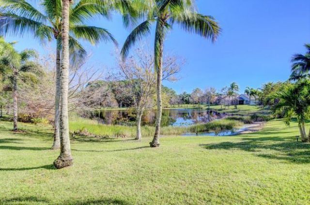 1592 Carriage Brooke Drive, Wellington, FL 33414 Photo