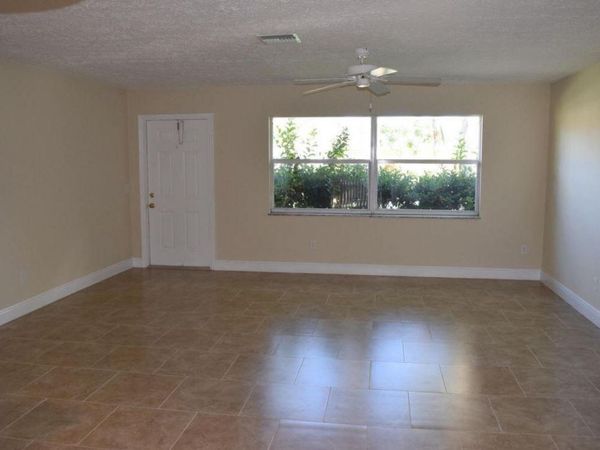 1652 SE Floresta Drive, Port St. Lucie, FL 34983