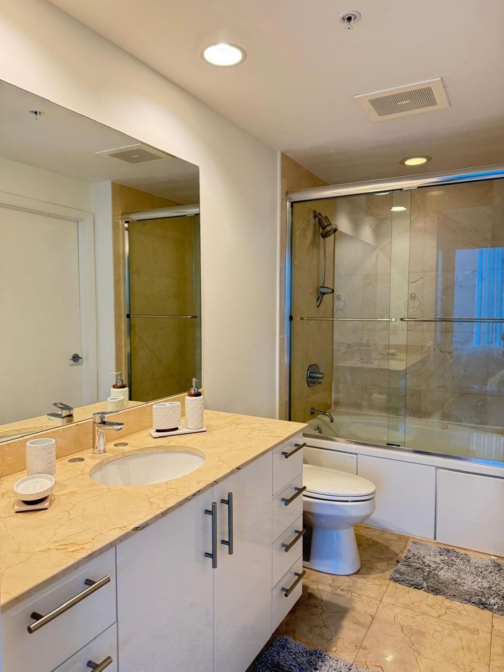 550 Okeechobee Boulevard, Unit 812, West Palm Beach, FL 33401 Photo