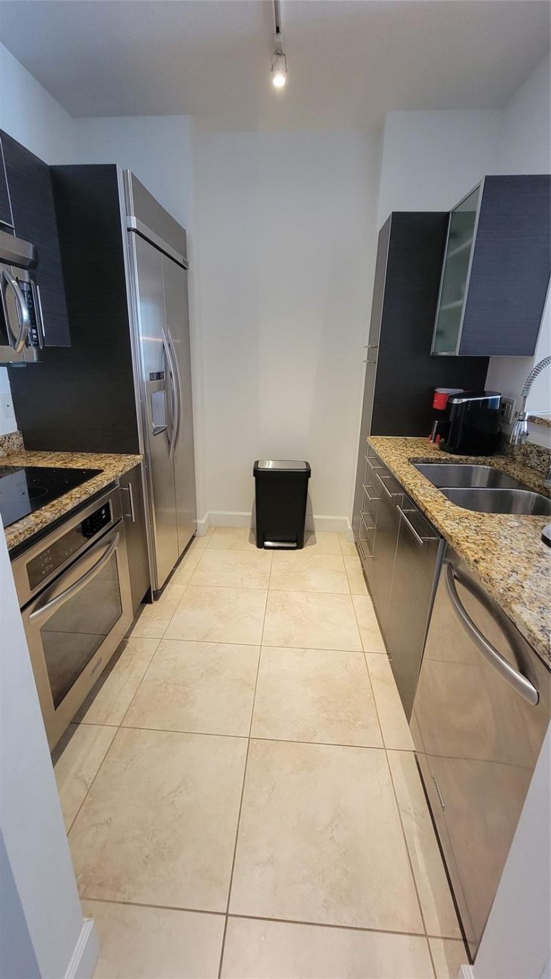 550 Okeechobee Boulevard, Unit 812, West Palm Beach, FL 33401 Photo