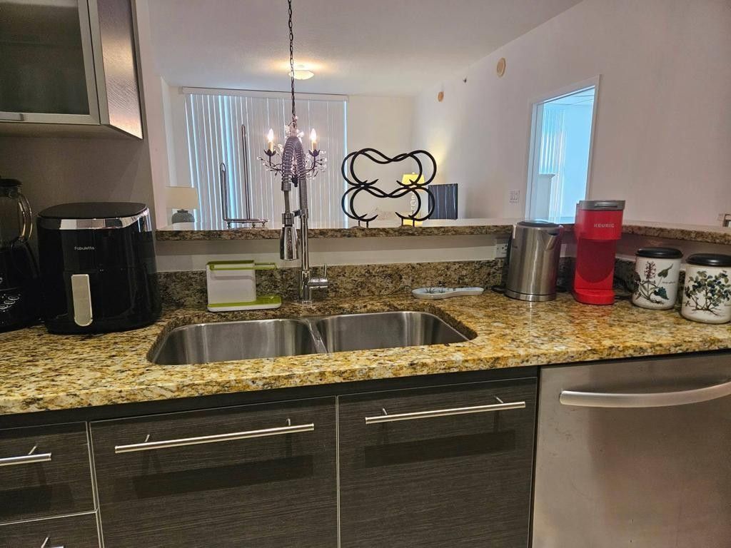 550 Okeechobee Boulevard, Unit 812, West Palm Beach, FL 33401 Photo
