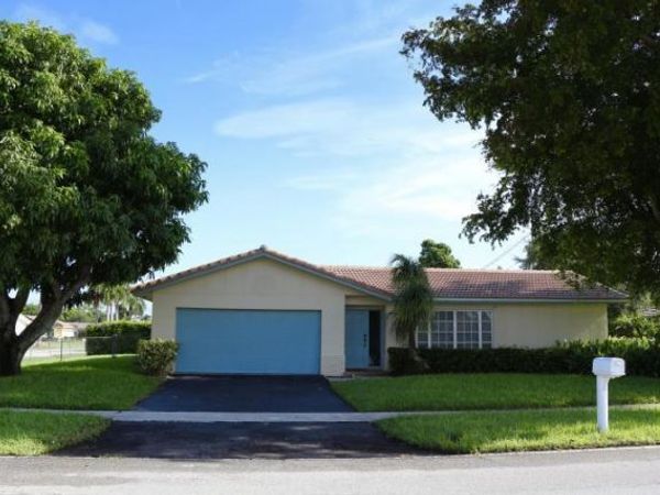 9 Burning Tree Lane, Boca Raton, FL 33431