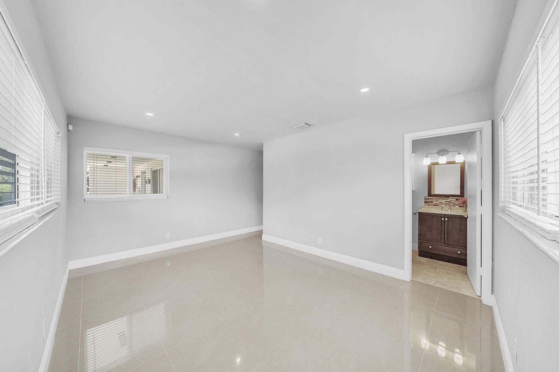 1970 NE 32nd Street, Lighthouse Point, FL 33064 Photo