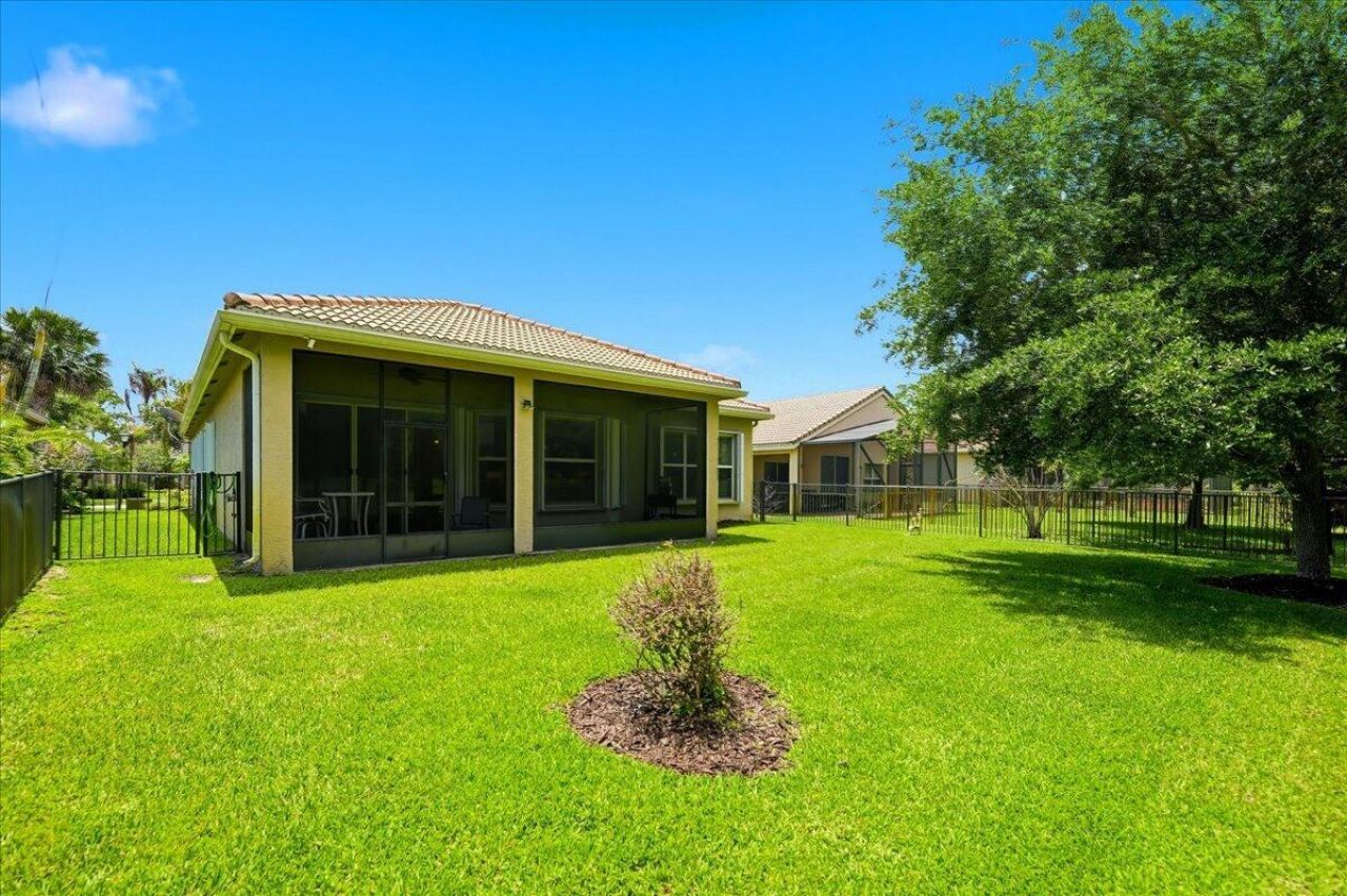 1963 Grey Falcon Circle Sw, Vero Beach, FL 32962 Photo