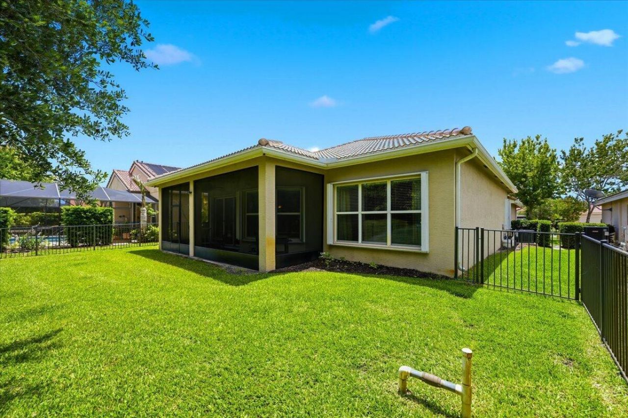 1963 Grey Falcon Circle Sw, Vero Beach, FL 32962 Photo