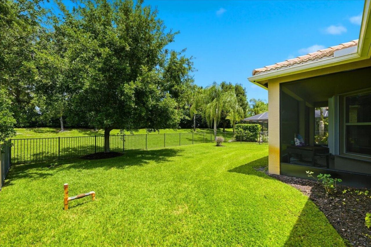1963 Grey Falcon Circle Sw, Vero Beach, FL 32962 Photo