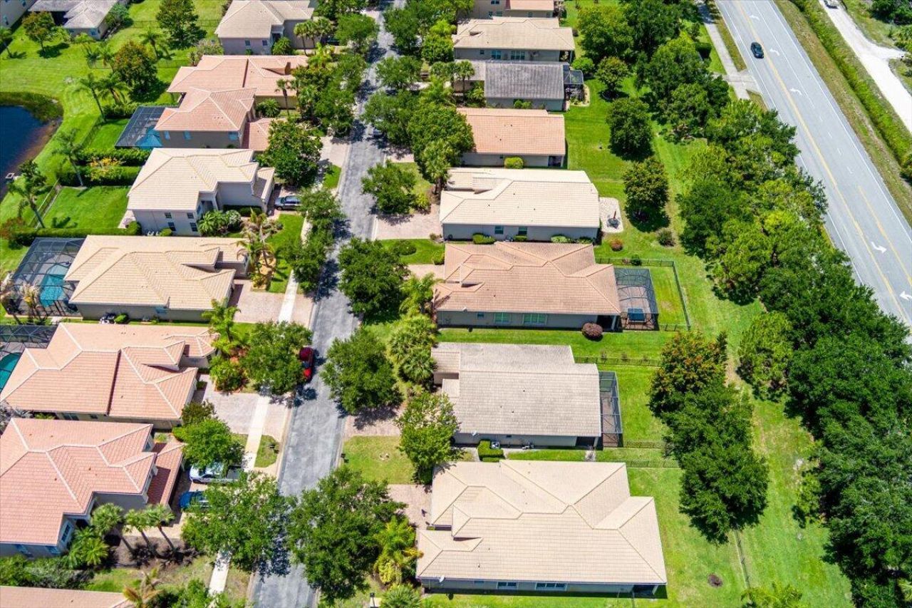 1963 Grey Falcon Circle Sw, Vero Beach, FL 32962 Photo