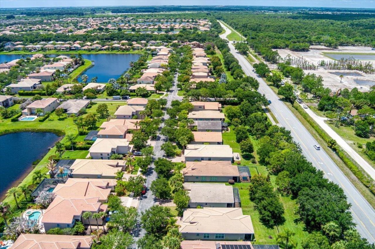 1963 Grey Falcon Circle Sw, Vero Beach, FL 32962 Photo