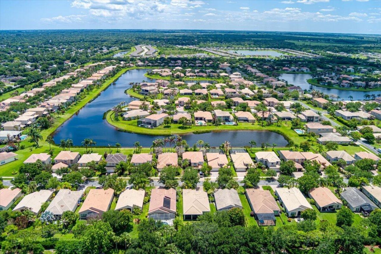 1963 Grey Falcon Circle Sw, Vero Beach, FL 32962 Photo