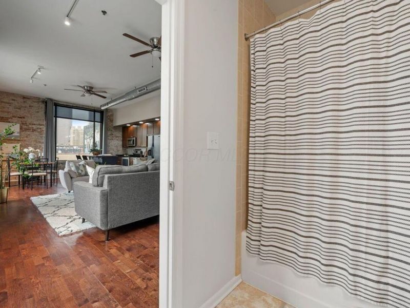 78 E Chestnut Street, Unit 304, Columbus, OH 43215 Photo 44
