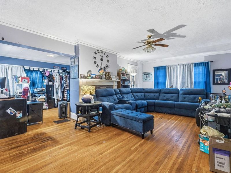 700 N Nelson Road, Columbus, OH 43219 Photo 5