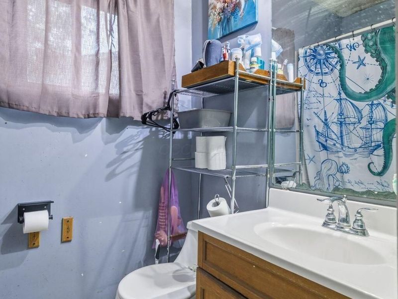 700 N Nelson Road, Columbus, OH 43219 Photo 7