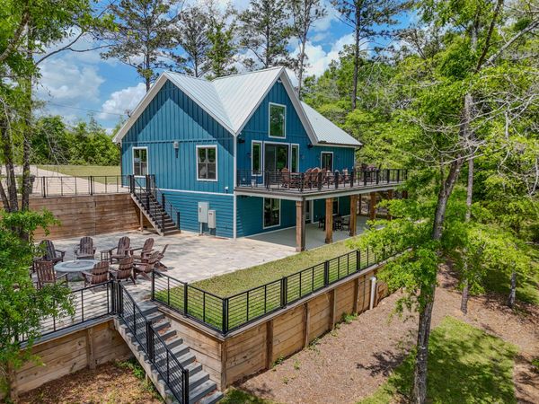 182 Blue Pond Circle, Ponce De Leon, FL 32455