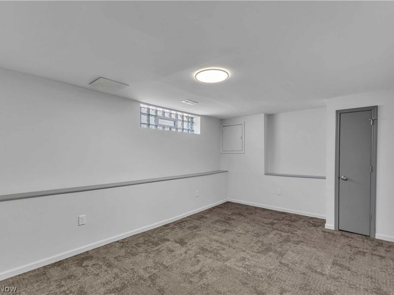 18515 Underwood Avenue, Cleveland, OH 44119 Photo 13