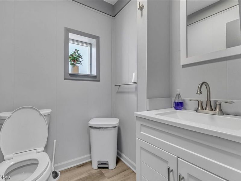 18515 Underwood Avenue, Cleveland, OH 44119 Photo 8
