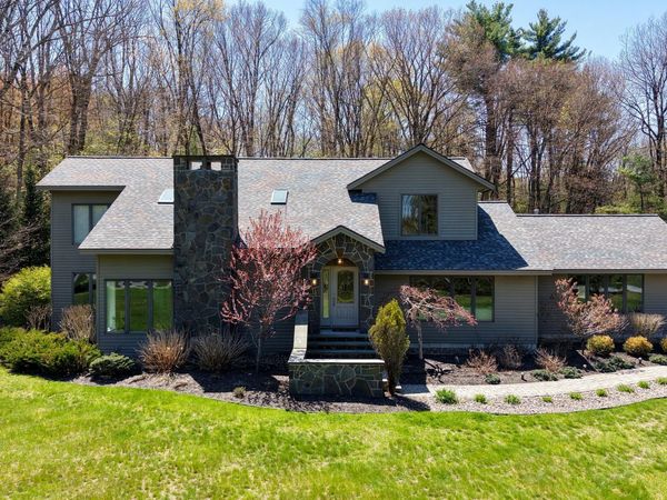 1 Rainbow Way, Malta, NY 12020