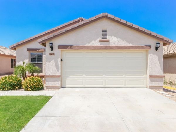 900 W Desert Canyon Drive, San Tan Valley, AZ 85143