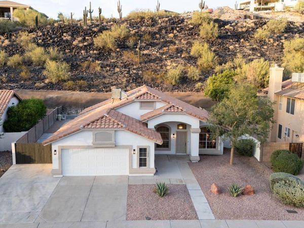 1634 W ACOMA Drive, Phoenix, AZ 85023