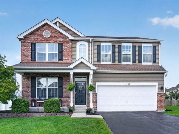 1155 S Wabena Avenue, Minooka, IL 60447