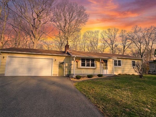 14 Cedarwood, Old Saybrook, CT 06475