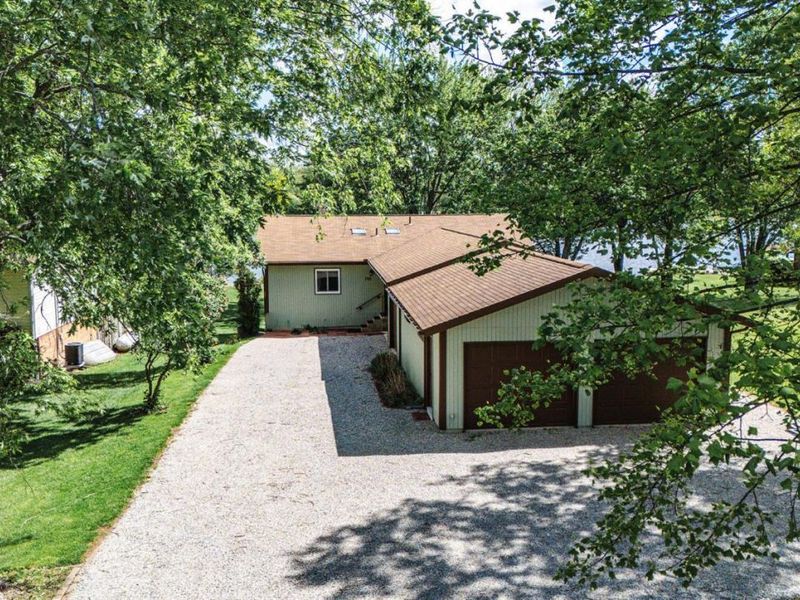 190 Lakengren Drive, Eaton, OH 45320 Photo 1