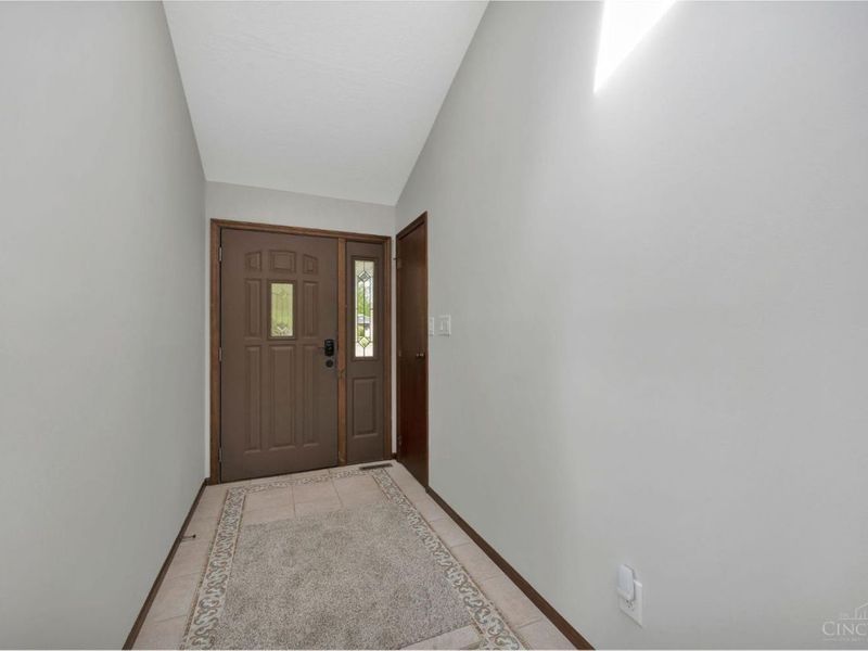 190 Lakengren Drive, Eaton, OH 45320 Photo 12