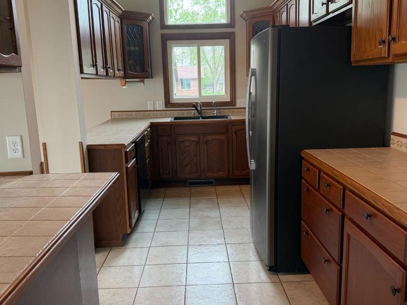 190 Lakengren Drive, Eaton, OH 45320 Photo 6