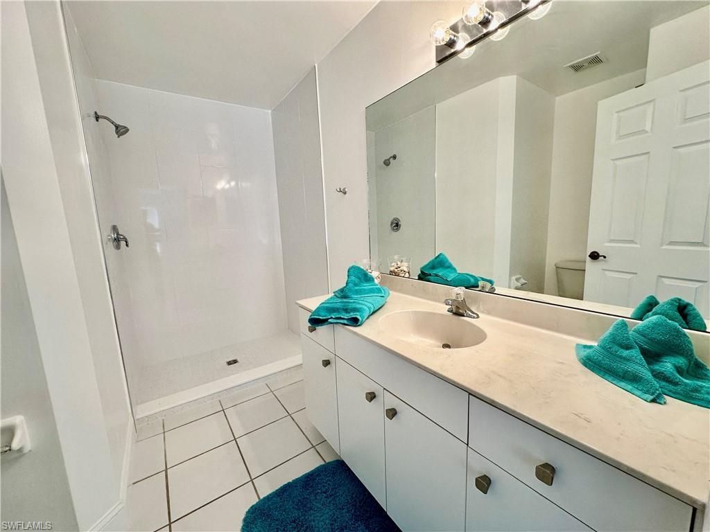 3627 Pine Oak Cir, Unit 102, Fort Myers, FL 33916 Photo