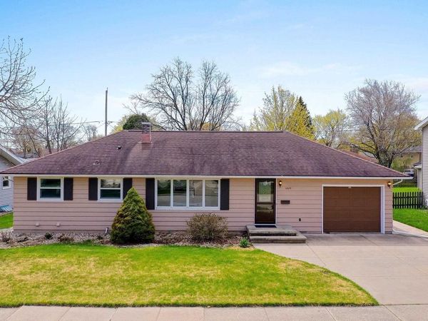 1825 MARQUETTE STREET, Appleton, WI 54911