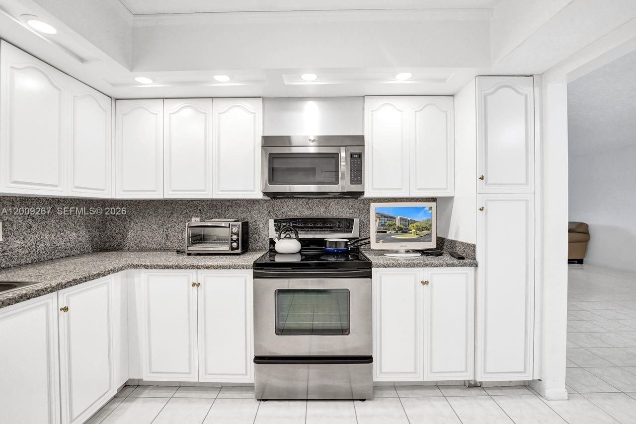 2806 N 46th Ave , Unit D637, Hollywood, FL 33021 Photo