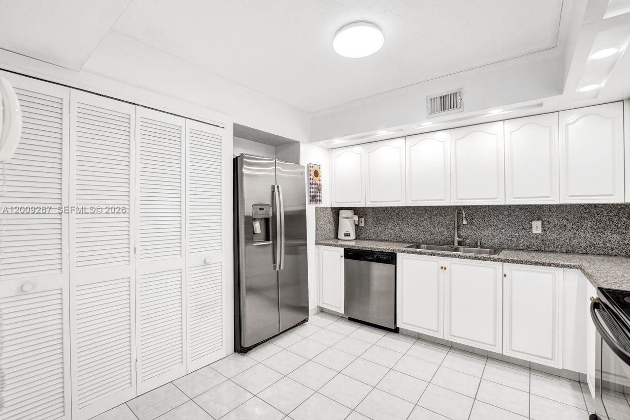 2806 N 46th Ave , Unit D637, Hollywood, FL 33021 Photo