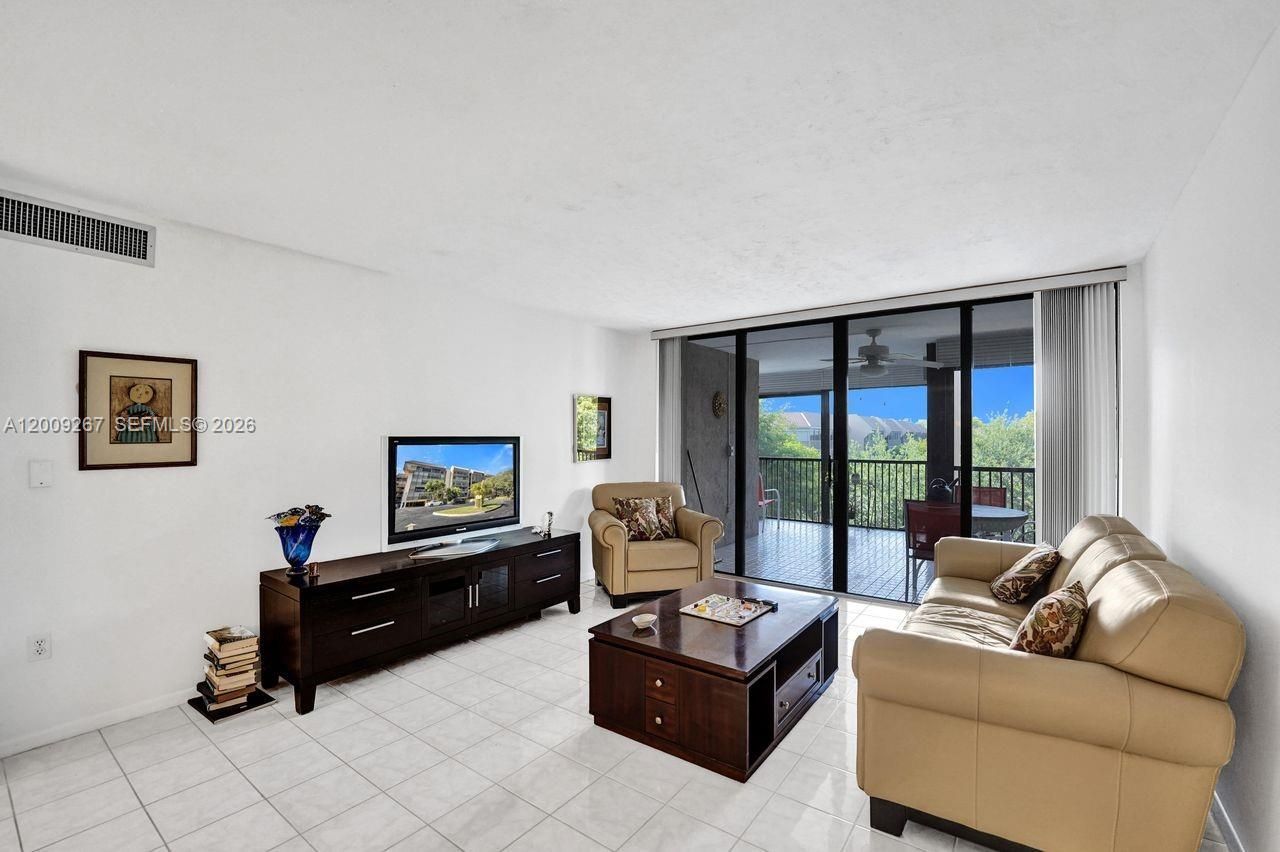 2806 N 46th Ave , Unit D637, Hollywood, FL 33021 Photo