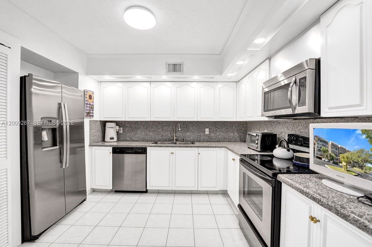 2806 N 46th Ave , Unit D637, Hollywood, FL 33021 Photo