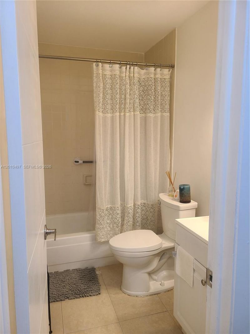 7565 SW 153rd Ct, Unit 201-14, Miami, FL 33193 Photo