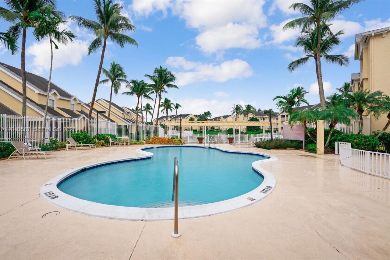 6364 La Costa Dr , Unit D, Boca Raton, FL 33433 Photo